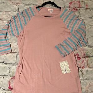 Large Lularoe Randy Tee